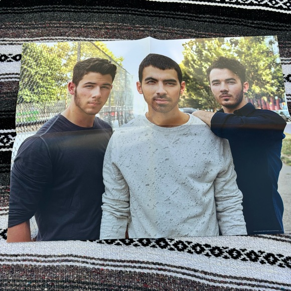 JONAS BROTHERS VINYL CLUB NICK KEVIN JOE COLOR POSTER RARE - Picture 1 of 1